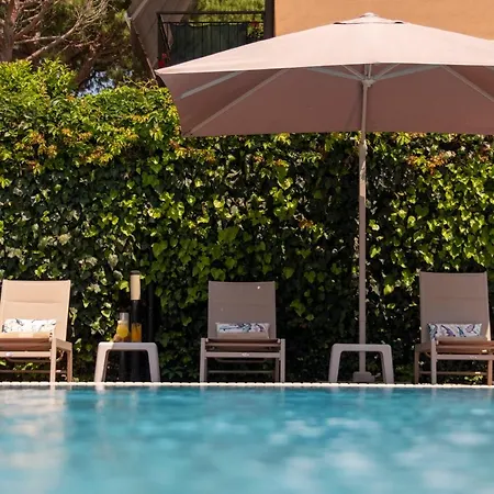 Boutique Miramare מלון 4*